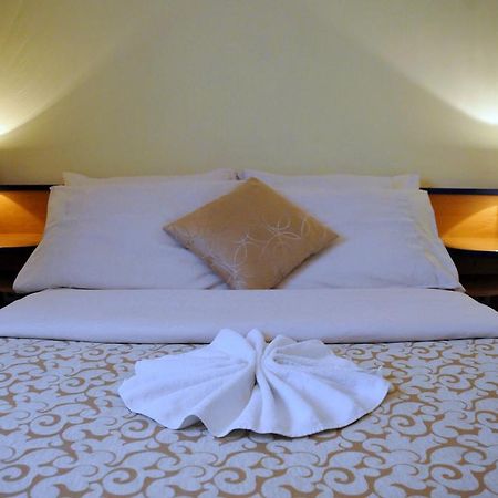 Hotel Galerija Zagreb Ruang foto